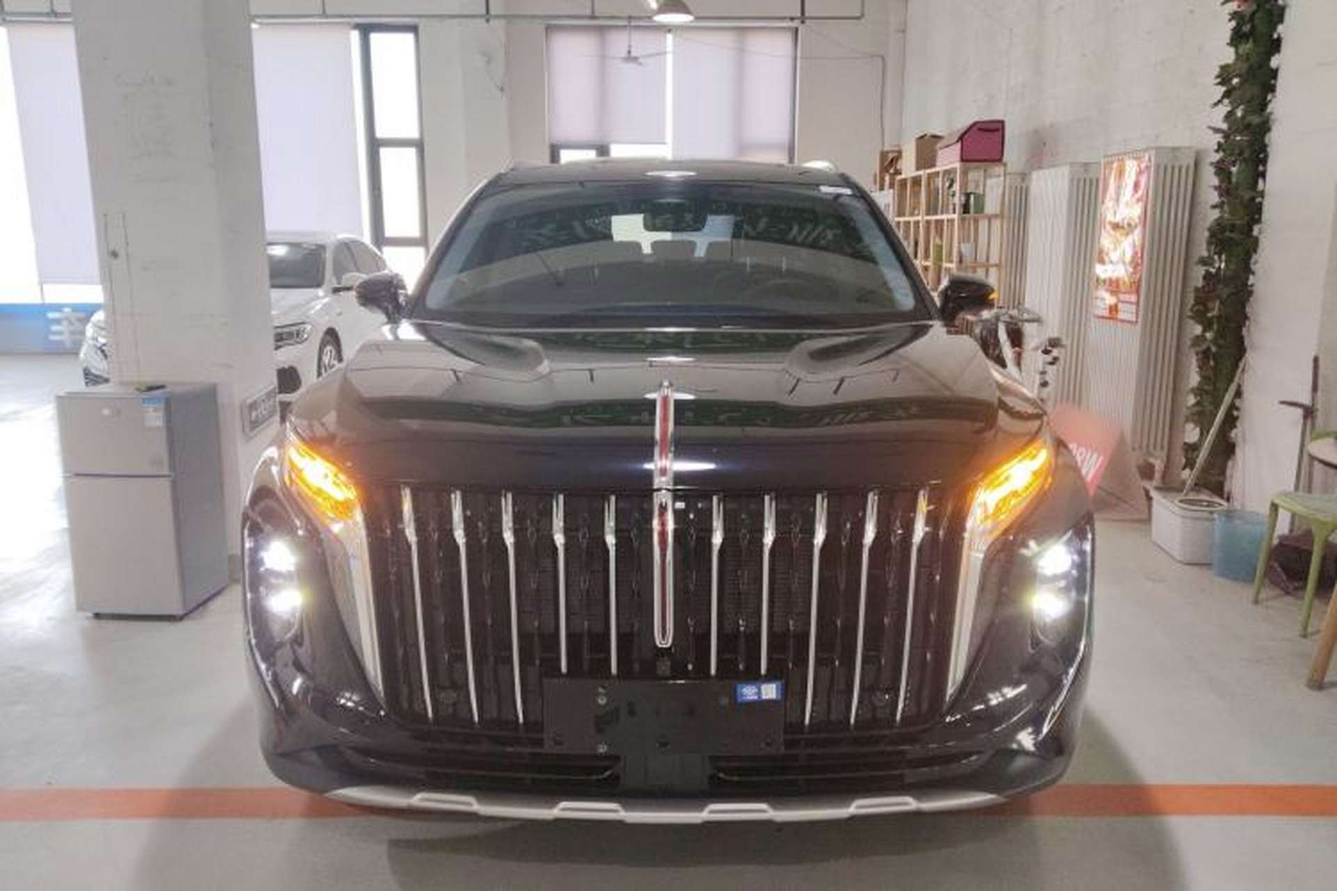 Used Hongqi HS7 PHEV 2024 2.0T PHEV Two-Wheel Drive Flagship Edition 7 Seats Front
