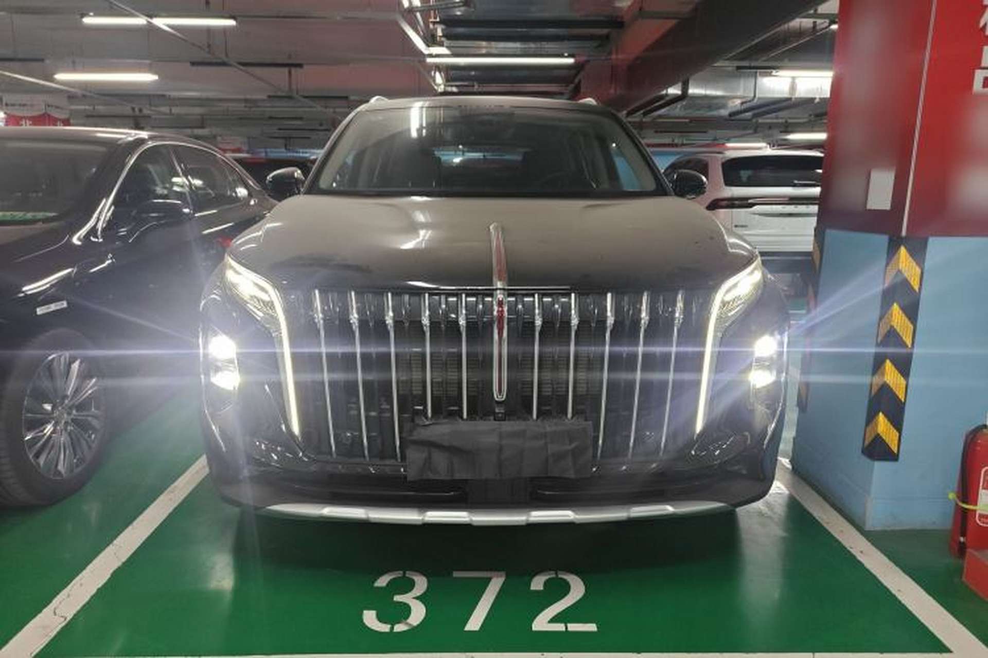 Used Hongqi HS7 PHEV 2024 2.0T PHEV Four-Wheel Drive Flagship Edition 6 Seats Front