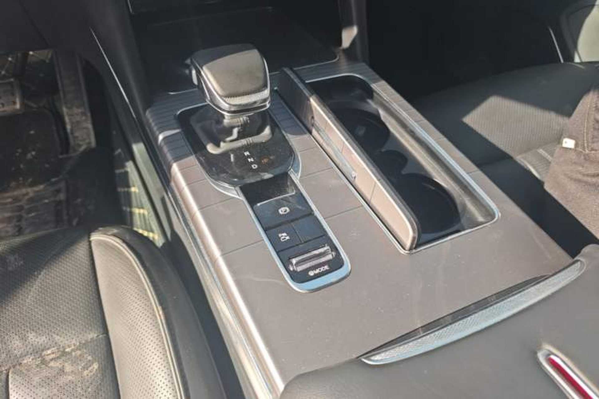 Used Hongqi HS7 PHEV 2024 2.0T PHEV Four-Wheel Drive Flagship Edition 7 Seats Gear Lever
