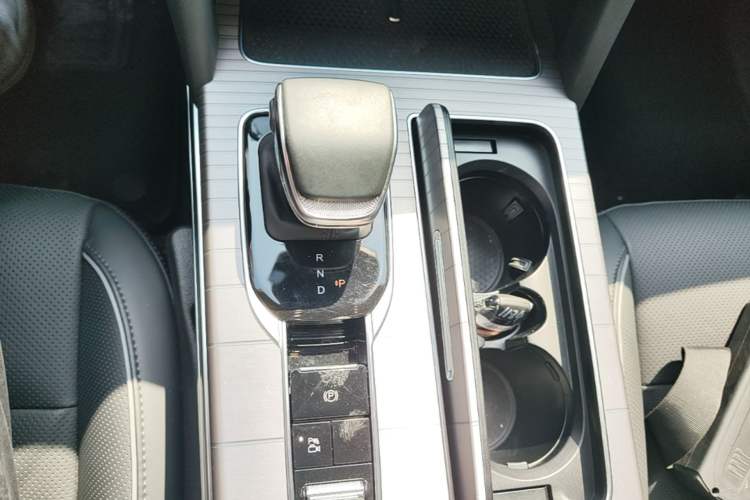 Used Hongqi HS7 PHEV 2024 2.0T PHEV Four-Wheel Drive Flagship Edition 6 Seats Gear Lever