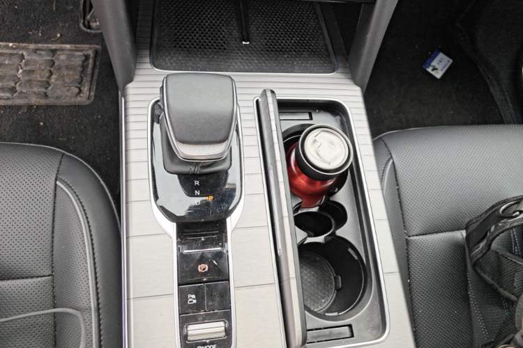 Used Hongqi HS7 PHEV 2024 2.0T PHEV Four-Wheel Drive Flagship Edition 7 Seats Gear Lever