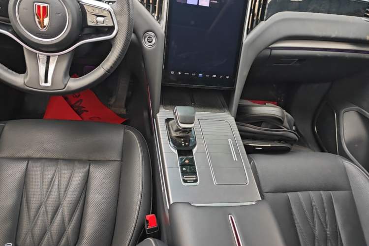 Used Hongqi HS7 PHEV 2024 2.0T PHEV Four-Wheel Drive Flagship Edition 7 Seats Gear Lever