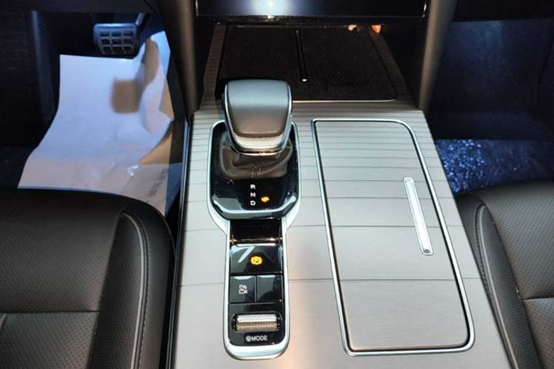 Used Hongqi HS7 PHEV 2024 2.0T PHEV Four-Wheel Drive Flagship Edition 6 Seats Gear Lever