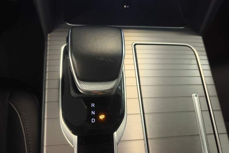 Used Hongqi HS7 PHEV 2024 2.0T PHEV Four-Wheel Drive Flagship Edition 6 Seats Gear Lever