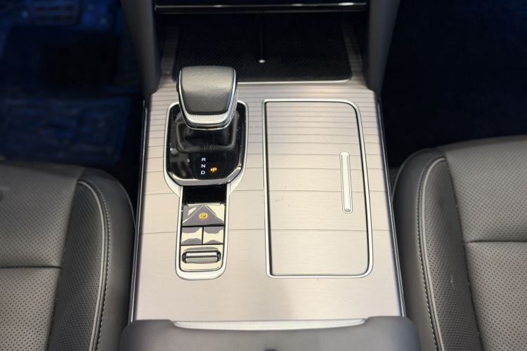 Used Hongqi HS7 PHEV 2024 2.0T PHEV Four-Wheel Drive Flagship Edition 6 Seats Gear Lever