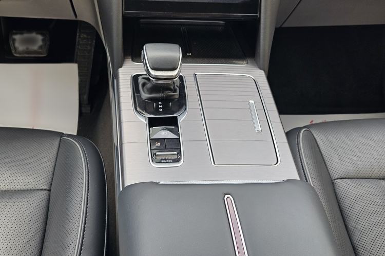 Used Hongqi HS7 PHEV 2024 2.0T PHEV Four-Wheel Drive Flagship Edition 6 Seats Gear Lever
