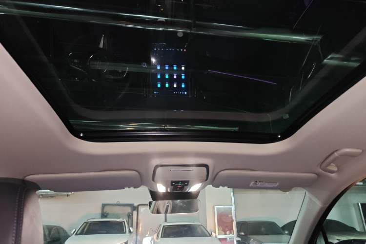 Used Hongqi HS7 PHEV 2024 2.0T PHEV Two-Wheel Drive Flagship Edition 6 Seats Headliner