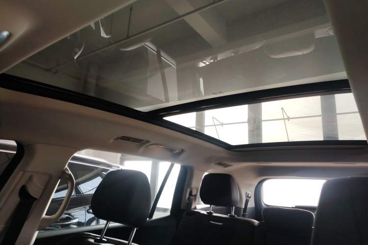 Used Hongqi HS7 PHEV 2024 2.0T PHEV Four-Wheel Drive Flagship Edition 7 Seats Headliner
