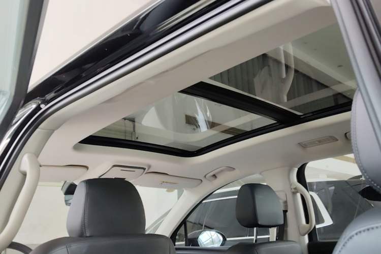 Used Hongqi HS7 PHEV 2024 2.0T PHEV Four-Wheel Drive Flagship Edition 6 Seats Headliner