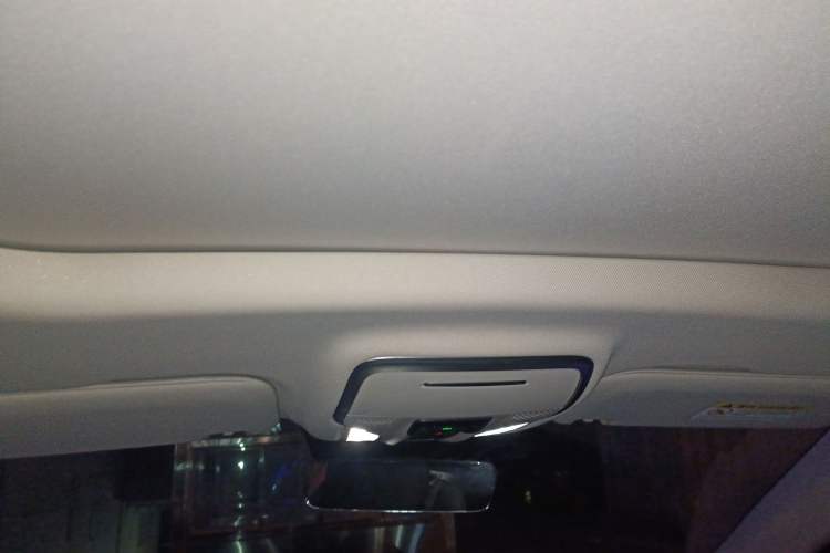 Used Hongqi HS7 PHEV 2024 2.0T PHEV Four-Wheel Drive Flagship Edition 7 Seats Headliner