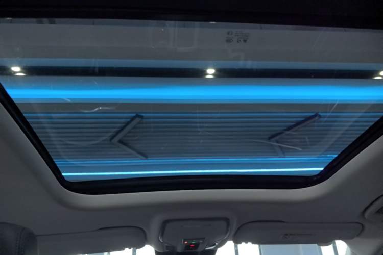 Used Hongqi HS7 PHEV 2024 2.0T PHEV Four-Wheel Drive Flagship Edition 7 Seats Headliner