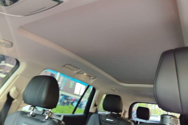 Used Hongqi HS7 PHEV 2024 2.0T PHEV Two-Wheel Drive Flagship Edition 6 Seats Headliner