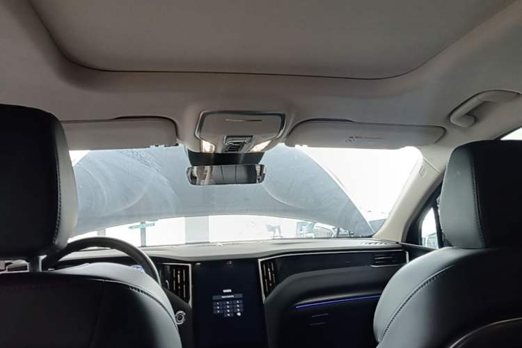 Used Hongqi HS7 PHEV 2024 2.0T PHEV Four-Wheel Drive Flagship Edition 6 Seats Headliner