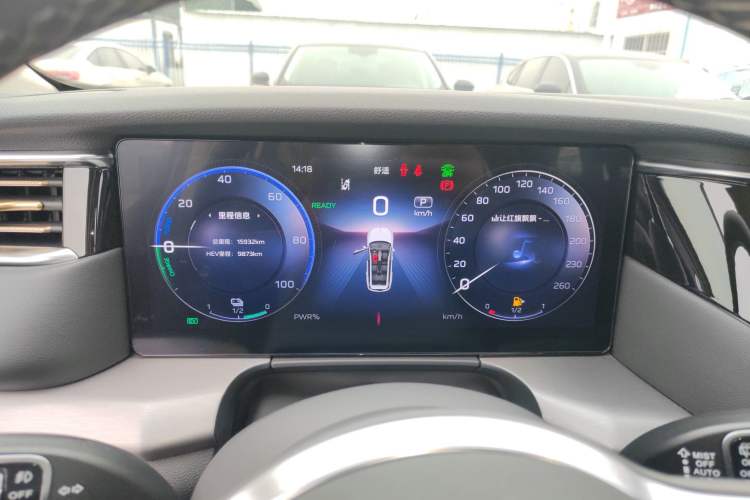Used Hongqi HS7 PHEV 2024 2.0T PHEV Four-Wheel Drive Flagship Edition 6 Seats Instrument Cluster