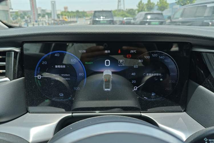 Used Hongqi HS7 PHEV 2024 2.0T PHEV Four-Wheel Drive Flagship Edition 7 Seats Instrument Cluster