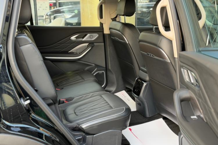 Used Hongqi HS7 PHEV 2024 2.0T PHEV Four-Wheel Drive Flagship Edition 7 Seats Interior 1