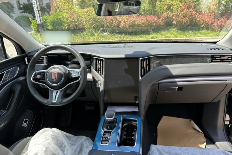 Used Hongqi HS7 PHEV 2024 2.0T PHEV Four-Wheel Drive Flagship Edition 7 Seats Interior 1