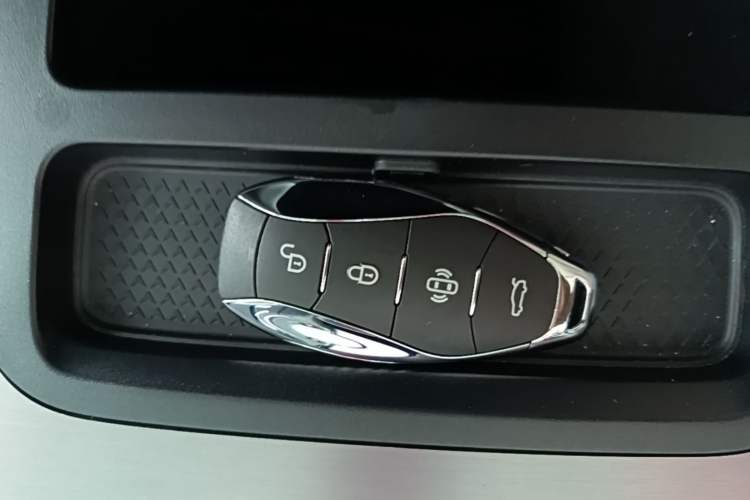 Used Hongqi HS7 PHEV 2024 2.0T PHEV Four-Wheel Drive Flagship Edition 6 Seats Interior 1