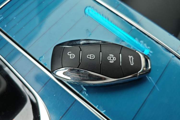 Used Hongqi HS7 PHEV 2024 2.0T PHEV Four-Wheel Drive Flagship Edition 6 Seats Interior 1