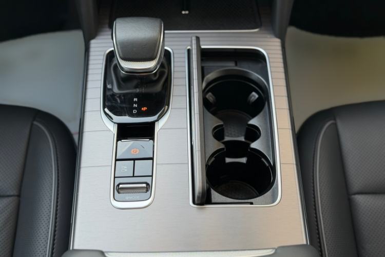 Used Hongqi HS7 PHEV 2024 2.0T PHEV Four-Wheel Drive Flagship Edition 7 Seats Interior 2
