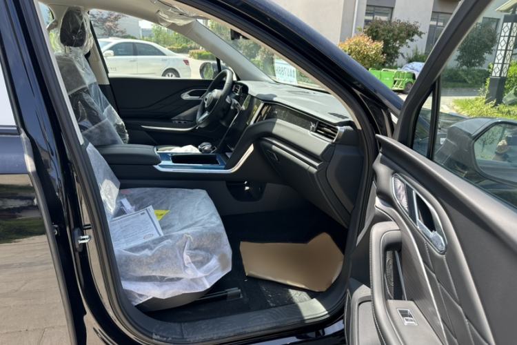 Used Hongqi HS7 PHEV 2024 2.0T PHEV Four-Wheel Drive Flagship Edition 7 Seats Interior 2