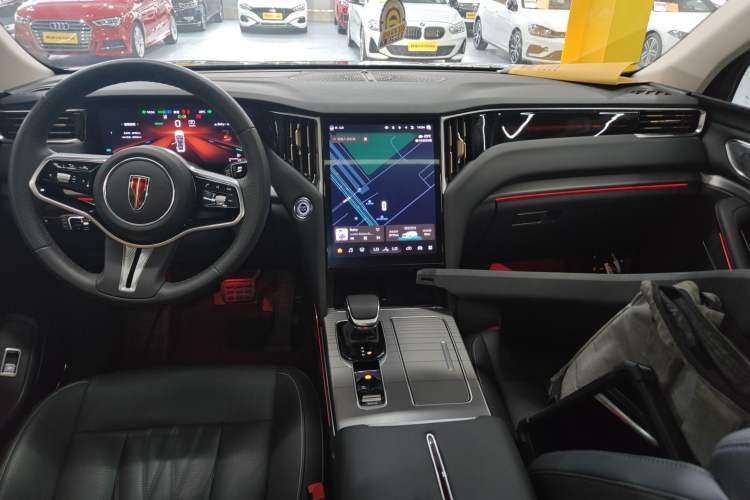 Used Hongqi HS7 PHEV 2024 2.0T PHEV Four-Wheel Drive Flagship Edition 6 Seats Interior 2