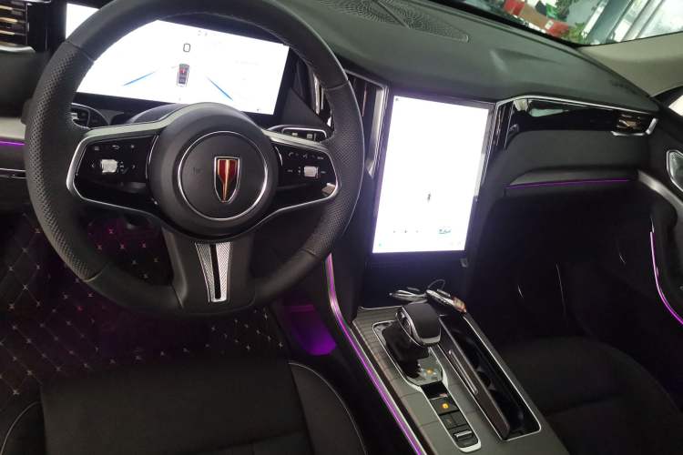 Used Hongqi HS7 PHEV 2024 2.0T PHEV Four-Wheel Drive Flagship Edition 7 Seats Interior 2