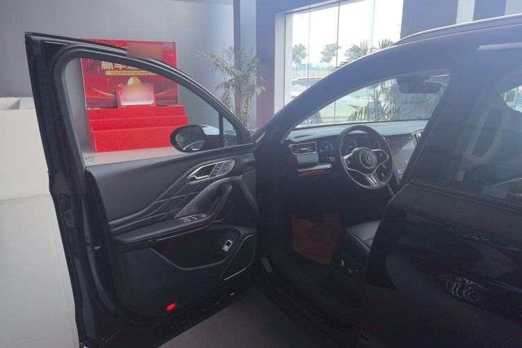Used Hongqi HS7 PHEV 2024 2.0T PHEV Four-Wheel Drive Flagship Edition 7 Seats Interior 2