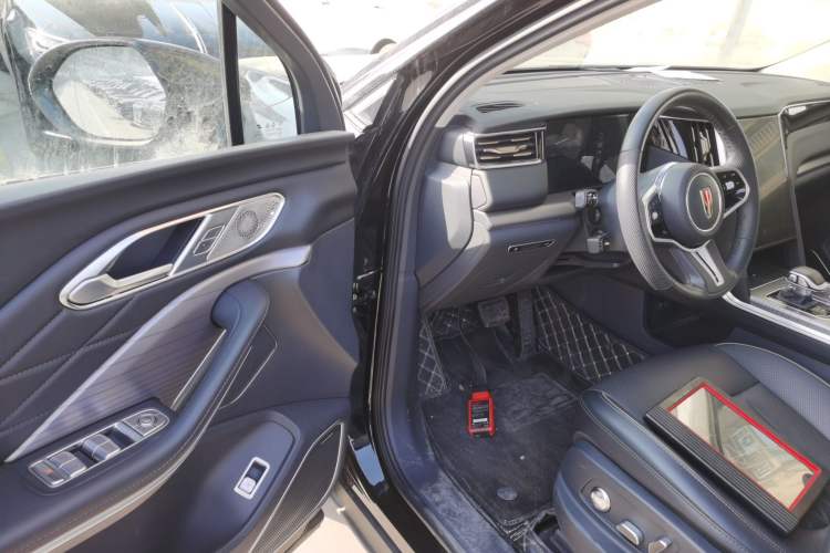 Used Hongqi HS7 PHEV 2024 2.0T PHEV Four-Wheel Drive Flagship Edition 6 Seats Interior 3