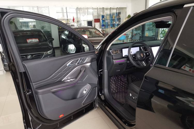 Used Hongqi HS7 PHEV 2024 2.0T PHEV Four-Wheel Drive Flagship Edition 7 Seats Interior 3