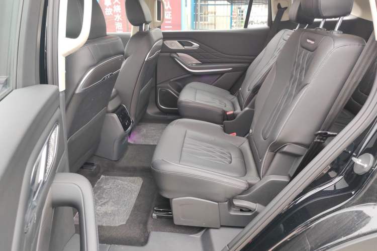 Used Hongqi HS7 PHEV 2024 2.0T PHEV Four-Wheel Drive Flagship Edition 6 Seats Interior 4