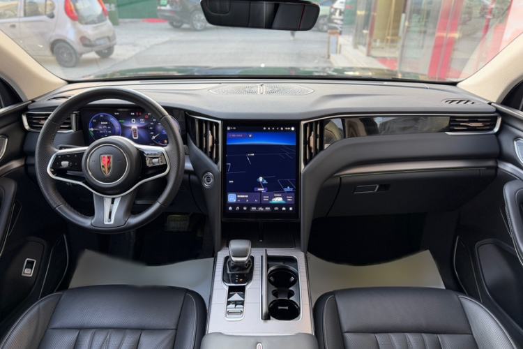 Used Hongqi HS7 PHEV 2024 2.0T PHEV Four-Wheel Drive Flagship Edition 7 Seats Interior 4