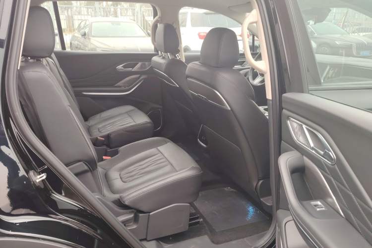 Used Hongqi HS7 PHEV 2024 2.0T PHEV Four-Wheel Drive Flagship Edition 6 Seats Interior 5
