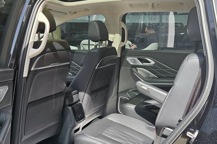 Used Hongqi HS7 PHEV 2024 2.0T PHEV Four-Wheel Drive Flagship Edition 6 Seats Interior 6