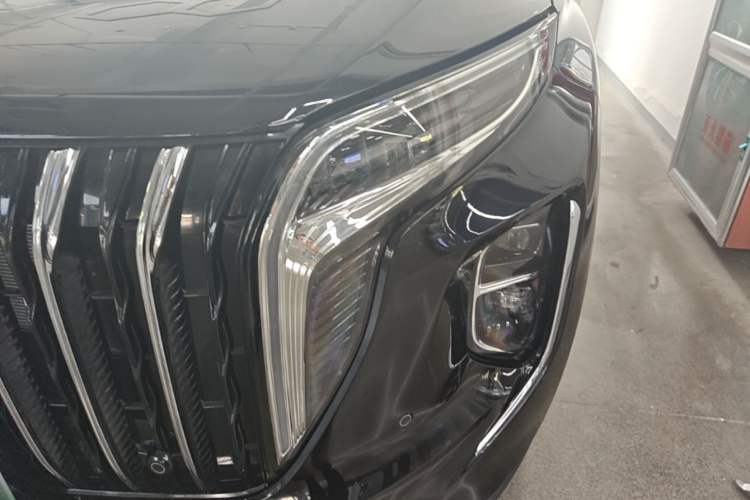 Used Hongqi HS7 PHEV 2024 2.0T PHEV Four-Wheel Drive Flagship Edition 7 Seats Left Front Headlight