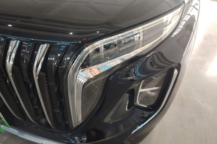 Used Hongqi HS7 PHEV 2024 2.0T PHEV Four-Wheel Drive Flagship Edition 7 Seats Left Front Headlight