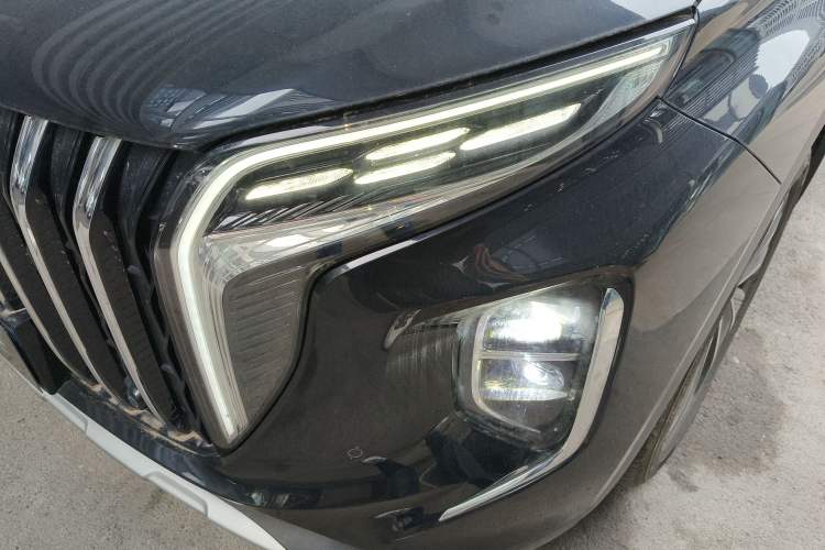 Used Hongqi HS7 PHEV 2024 2.0T PHEV Four-Wheel Drive Flagship Edition 6 Seats Left Front Headlight