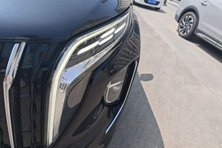 Used Hongqi HS7 PHEV 2024 2.0T PHEV Four-Wheel Drive Flagship Edition 6 Seats Left Front Headlight