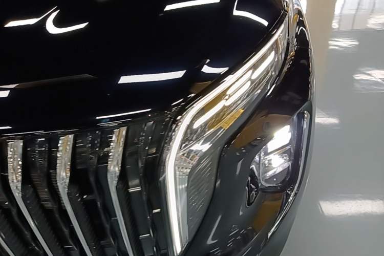 Used Hongqi HS7 PHEV 2024 2.0T PHEV Four-Wheel Drive Flagship Edition 6 Seats Left Front Headlight