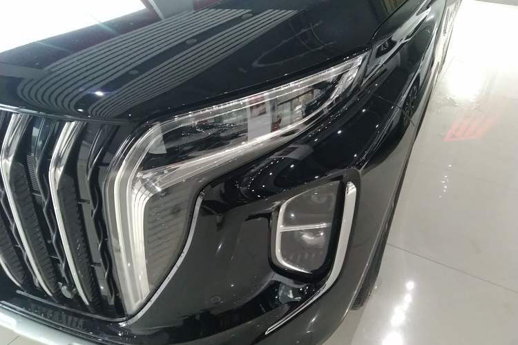 Used Hongqi HS7 PHEV 2024 2.0T PHEV Four-Wheel Drive Flagship Edition 7 Seats Left Front Headlight