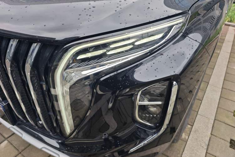 Used Hongqi HS7 PHEV 2024 2.0T PHEV Four-Wheel Drive Flagship Edition 6 Seats Left Front Headlight