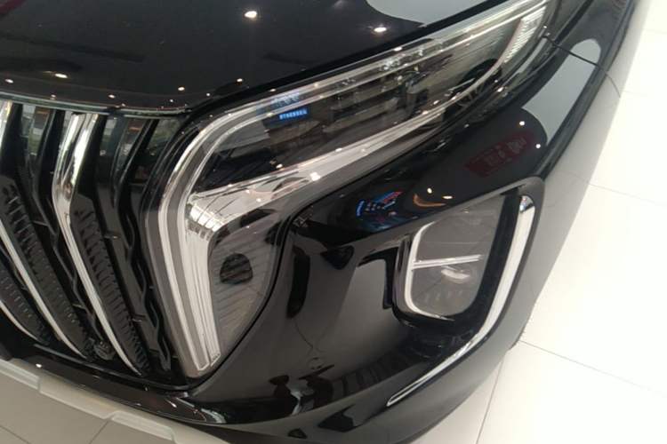 Used Hongqi HS7 PHEV 2024 2.0T PHEV Four-Wheel Drive Flagship Edition 7 Seats Left Front Headlight