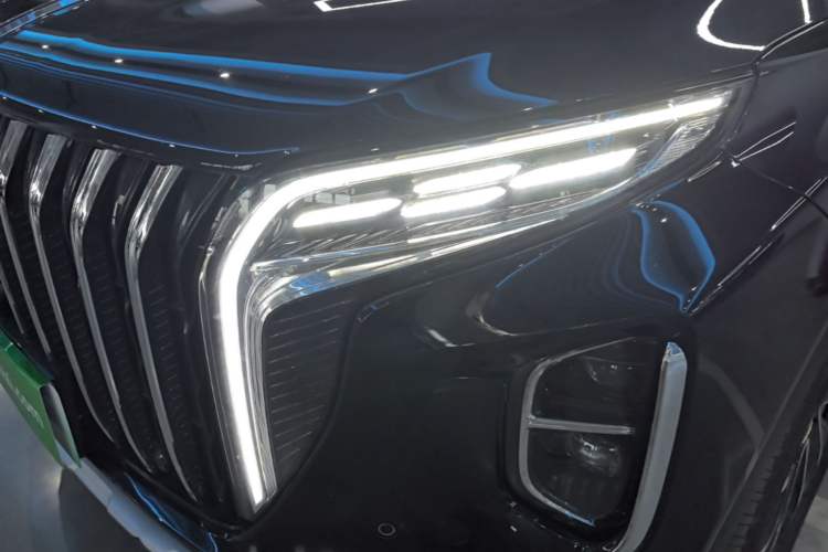 Used Hongqi HS7 PHEV 2024 2.0T PHEV Four-Wheel Drive Flagship Edition 7 Seats Left Front Headlight