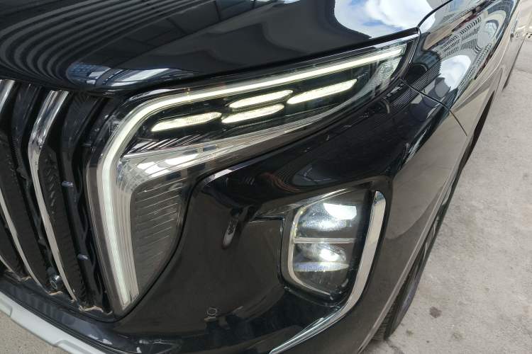 Used Hongqi HS7 PHEV 2024 2.0T PHEV Four-Wheel Drive Flagship Edition 6 Seats Left Front Headlight