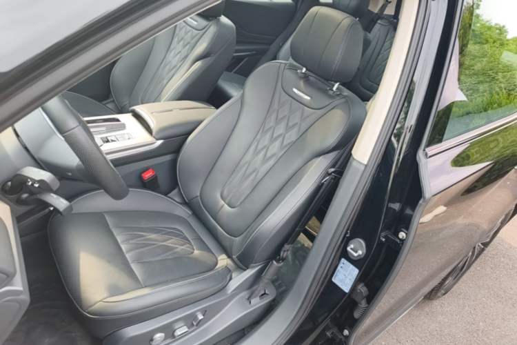 Used Hongqi HS7 PHEV 2024 2.0T PHEV Four-Wheel Drive Flagship Edition 6 Seats Left Front Seat