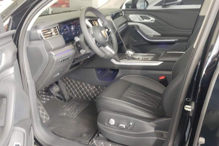 Used Hongqi HS7 PHEV 2024 2.0T PHEV Four-Wheel Drive Flagship Edition 6 Seats Left Front Seat