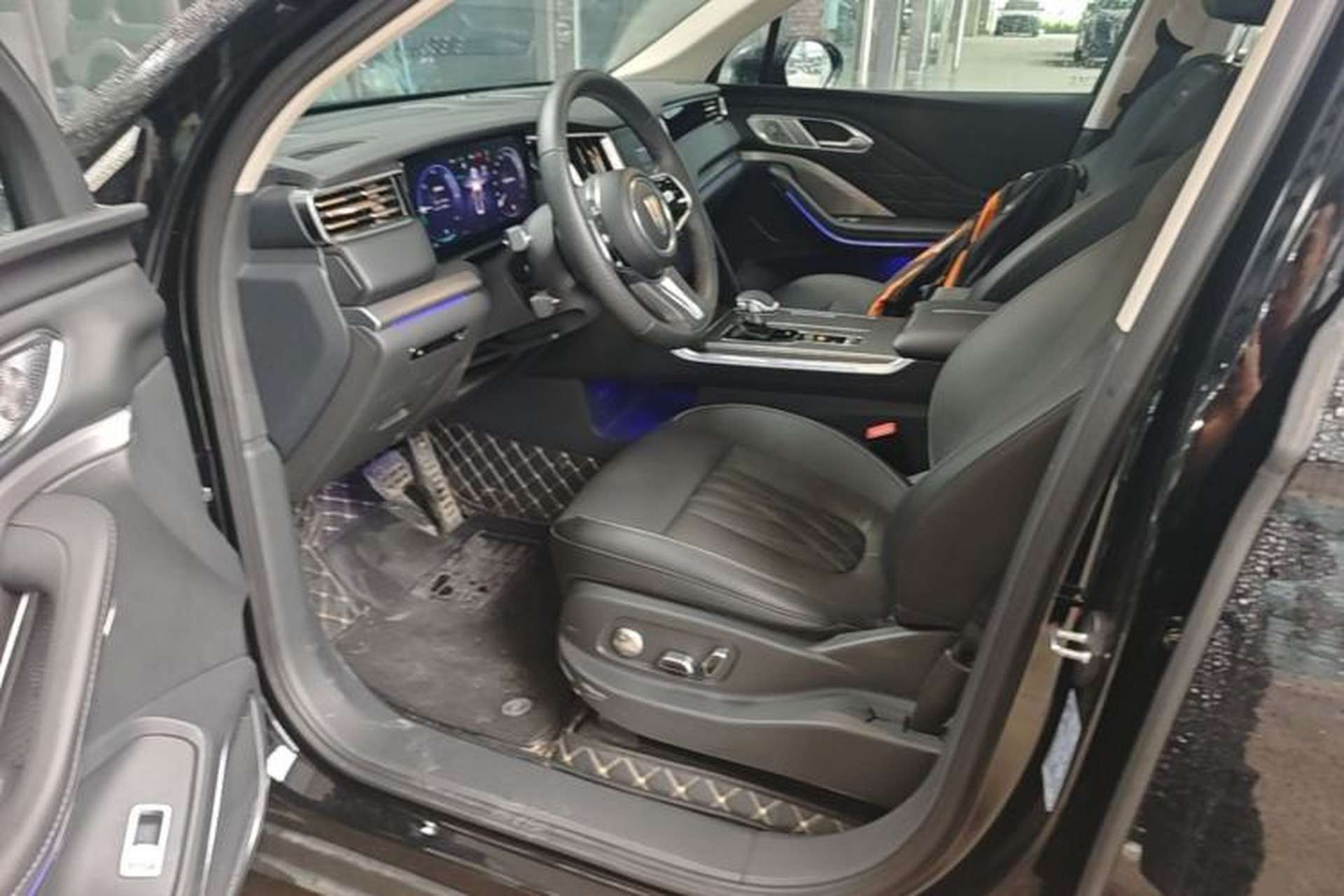 Used Hongqi HS7 PHEV 2024 2.0T PHEV Four-Wheel Drive Flagship Edition 7 Seats Left Front Seat