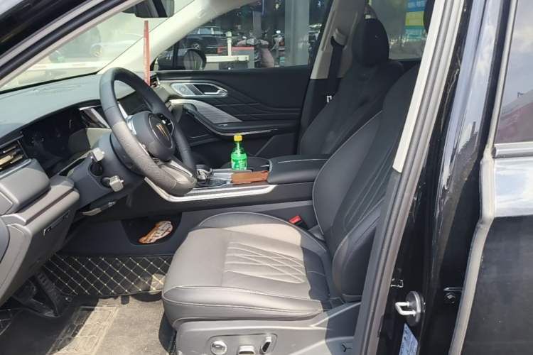 Used Hongqi HS7 PHEV 2024 2.0T PHEV Four-Wheel Drive Flagship Edition 6 Seats Left Front Seat