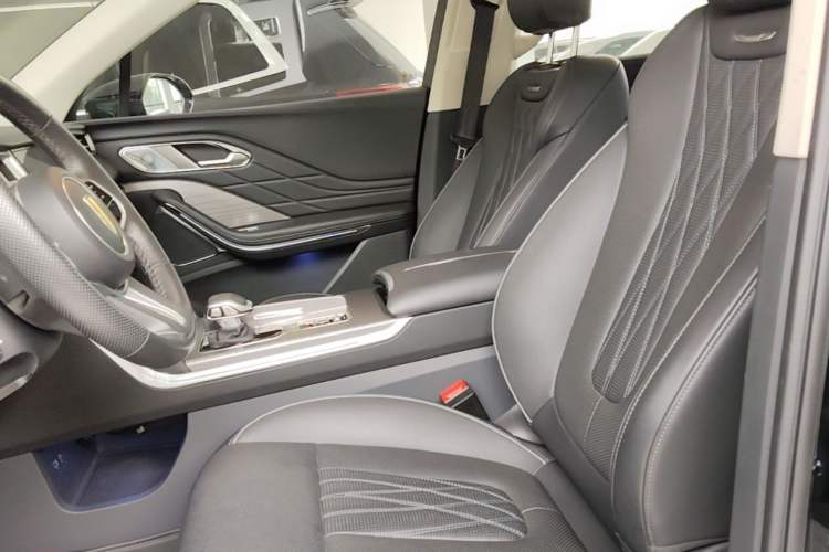 Used Hongqi HS7 PHEV 2024 2.0T PHEV Four-Wheel Drive Flagship Edition 6 Seats Left Front Seat