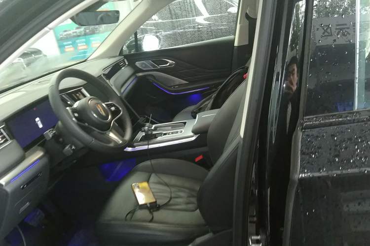 Used Hongqi HS7 PHEV 2024 2.0T PHEV Four-Wheel Drive Flagship Edition 6 Seats Left Front Seat